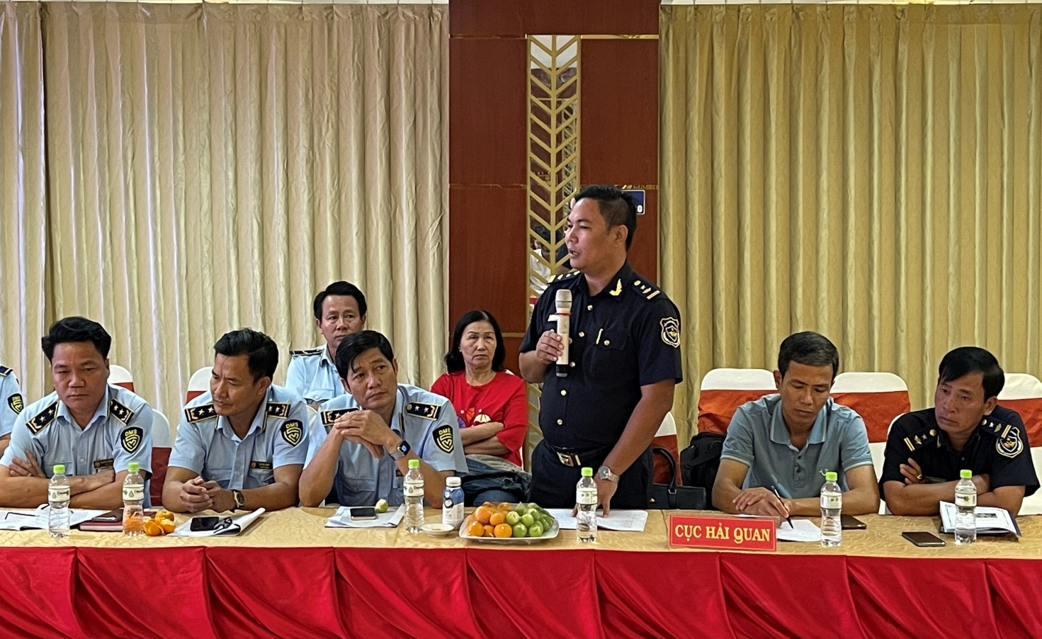 Các đại biểu tham dự hội thảo